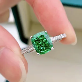 2021 novo S925 srebrni prstan visoko vsebnostjo ogljika diamond smaragdno zelena diamantni prstan temperament beli ženski prstan